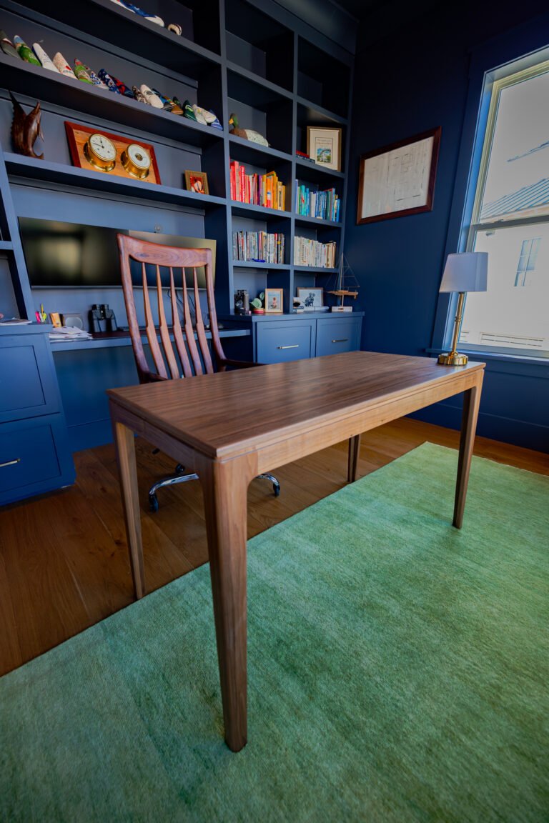 MCMdesk1